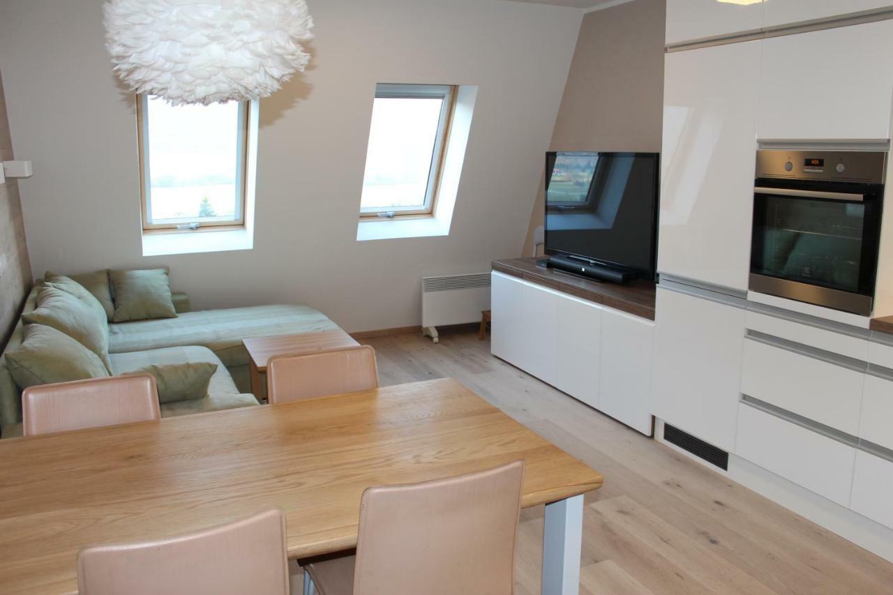 Apbovec Apartment Bagian luar foto