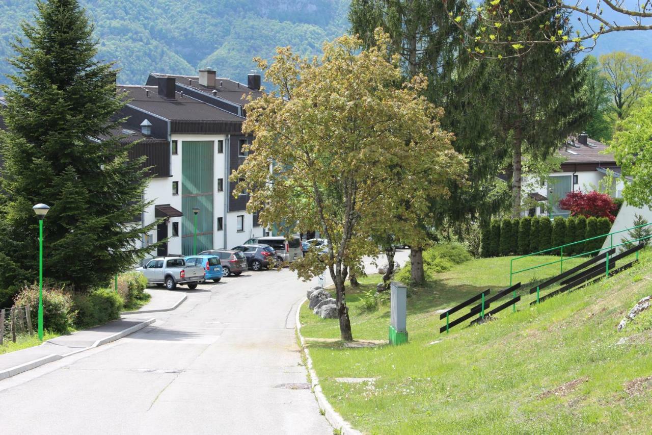 Apbovec Apartment Bagian luar foto