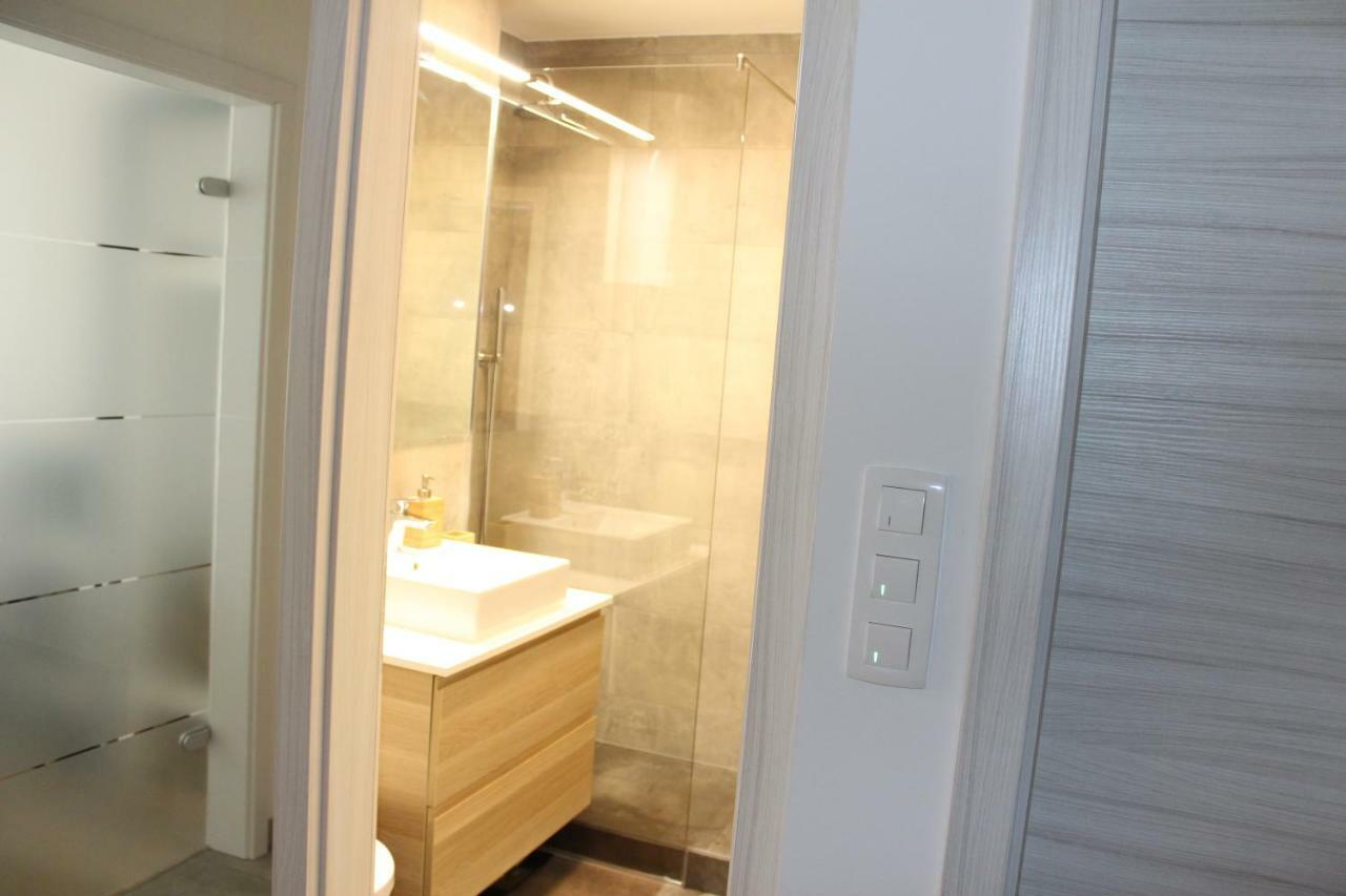 Apbovec Apartment Bagian luar foto