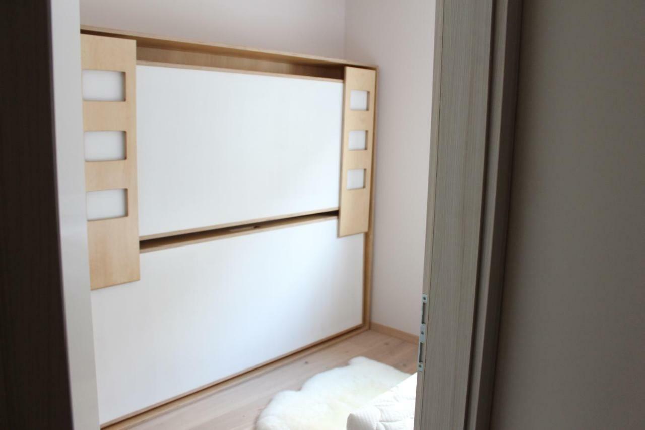 Apbovec Apartment Bagian luar foto